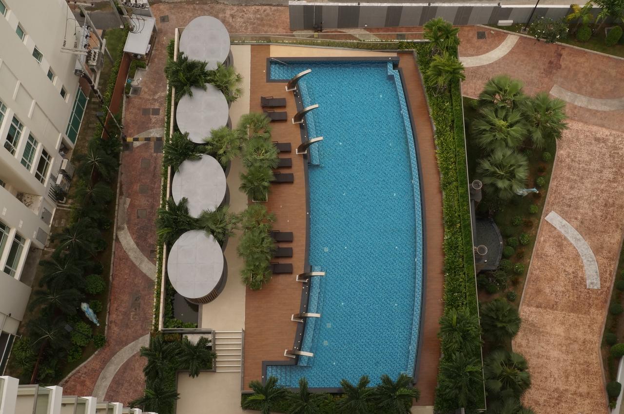 Stylish Studio In Peak Towers Pattaya Exterior foto