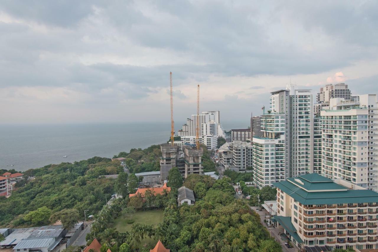 Stylish Studio In Peak Towers Pattaya Exterior foto