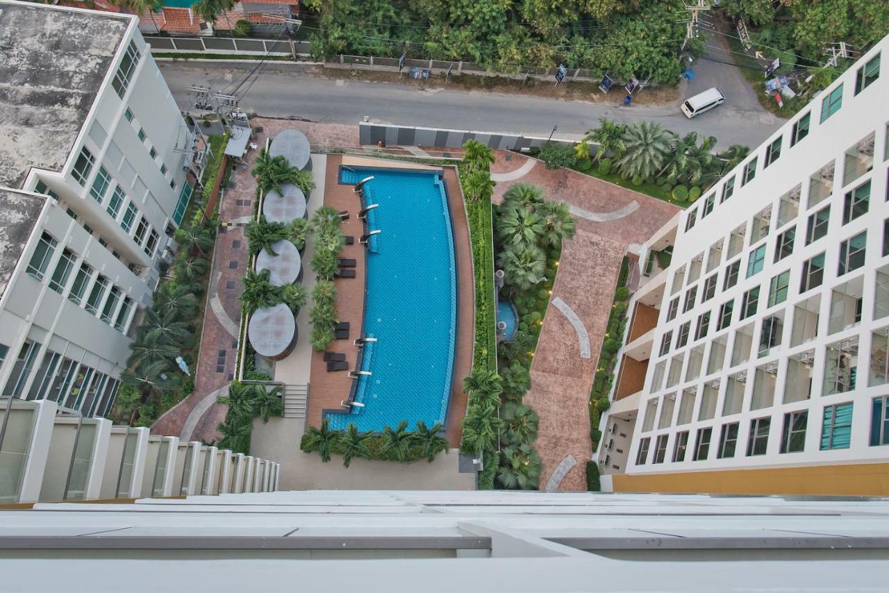 Stylish Studio In Peak Towers Pattaya Exterior foto
