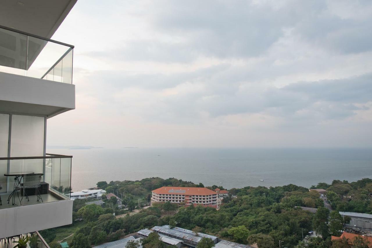 Stylish Studio In Peak Towers Pattaya Exterior foto